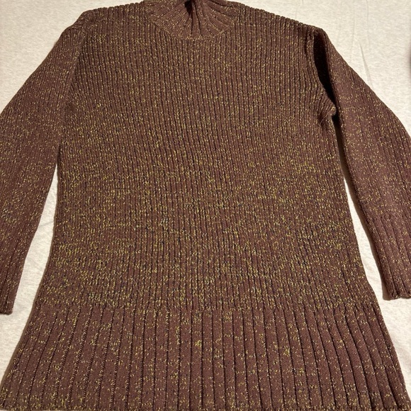 Free people beach sweater mock neck shorts set $168.00  Sweater and Shorts Set - Picture 2 of 4